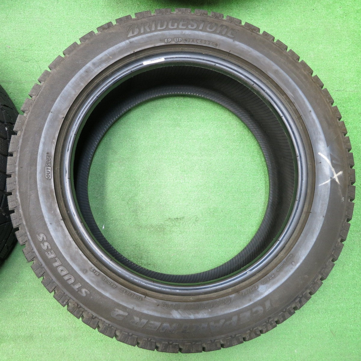 *送料無料* バリ溝！20年！9.5分以上★スタッドレス 225/55R17 ブリヂストン アイスパートナー2 タイヤ 17インチ フォレスター インプレッサ XV等★4030806イスタ