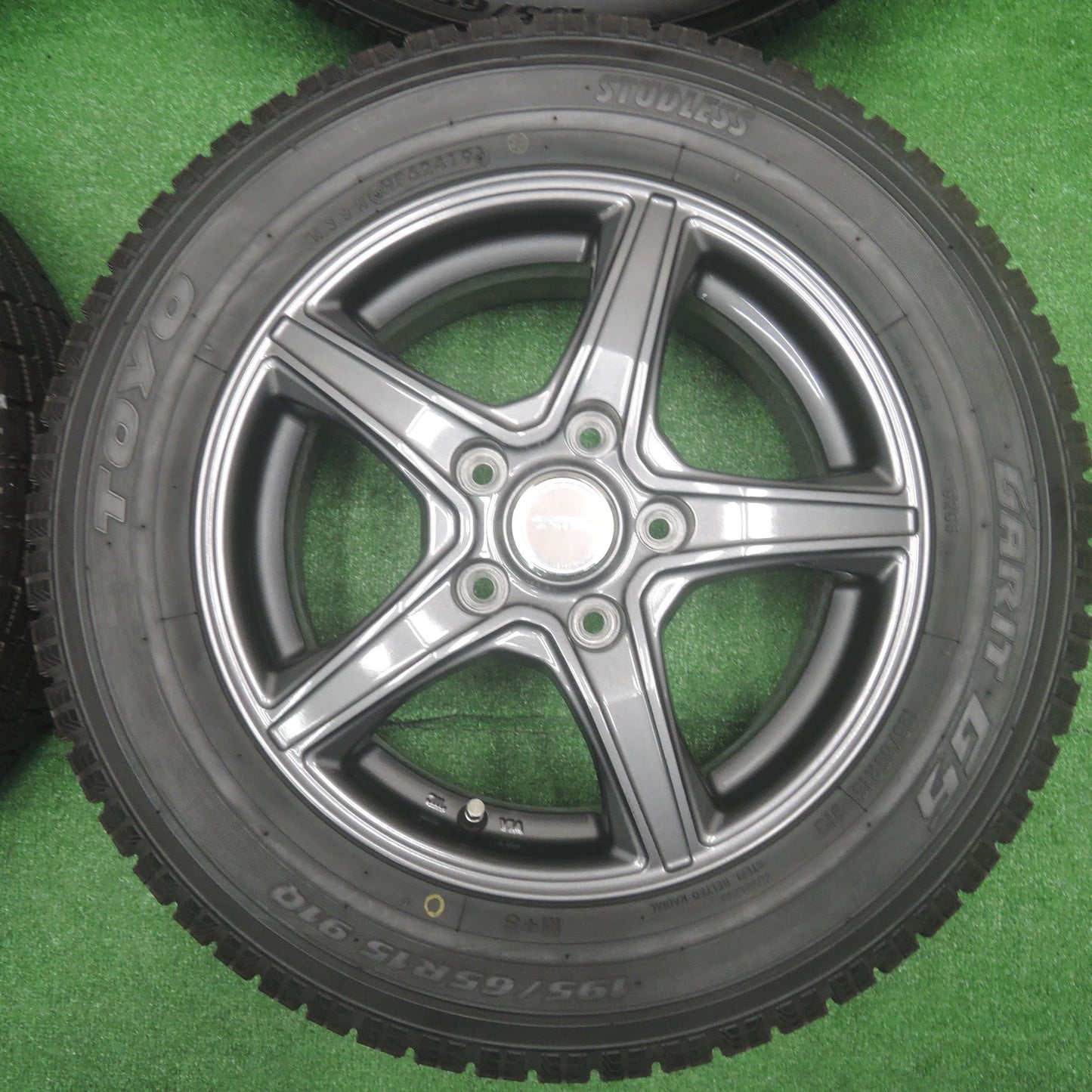 [送料無料]バリ溝！19年！キレイ！9.5分★スタッドレス 195/65R15 トーヨー ガリット G5 TOPRUN トップラン 15インチ PCD114.3/5H★3090805SYス