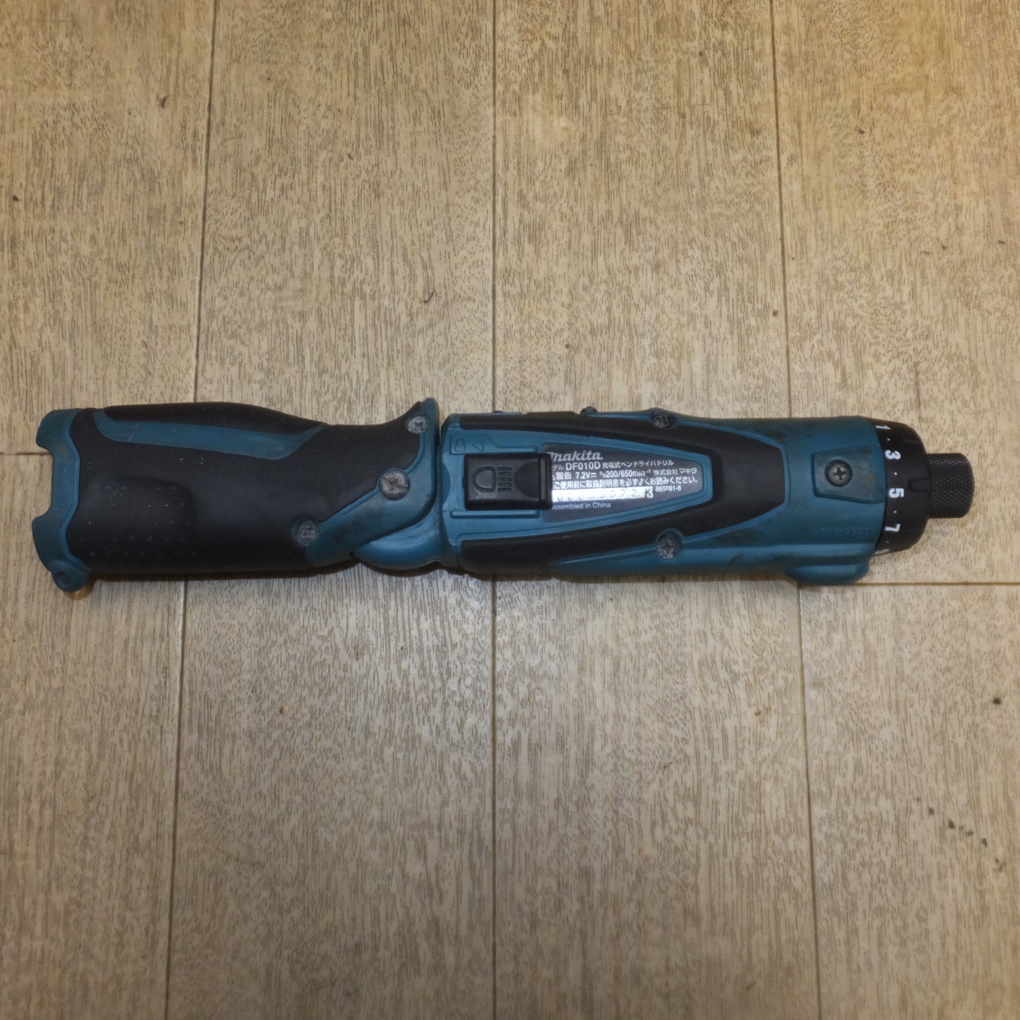 [送料無料]現状品★マキタ makita 充電式ペンドライバドリル DF010D　充電器 DC07SA　セット　バッテリ無し★