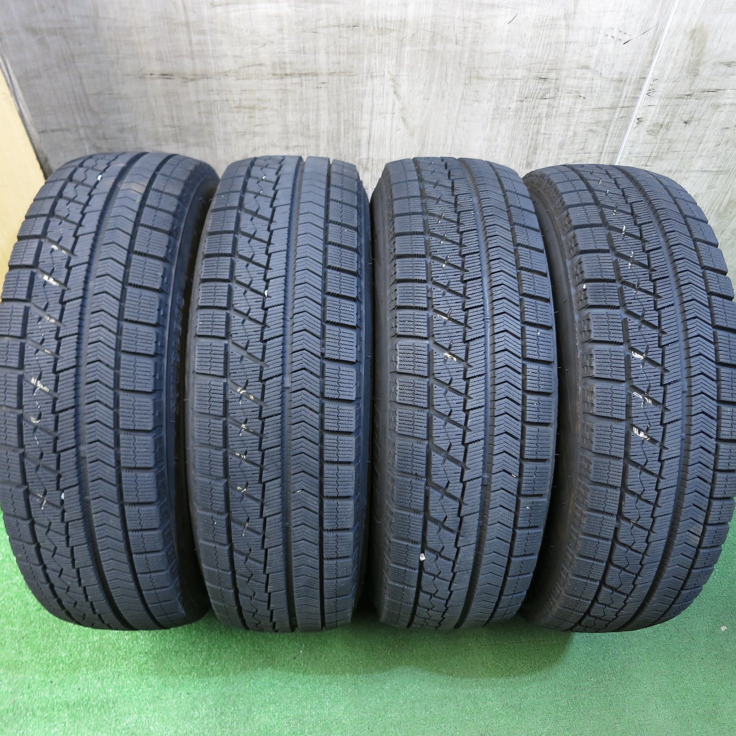 [送料無料]バリ溝！19年！キレイ！9.5分★スタッドレス 185/70R14 ブリヂストン ブリザック VRX PREO 社外 アルミ 14インチ PCD100/4H★3042610Hス