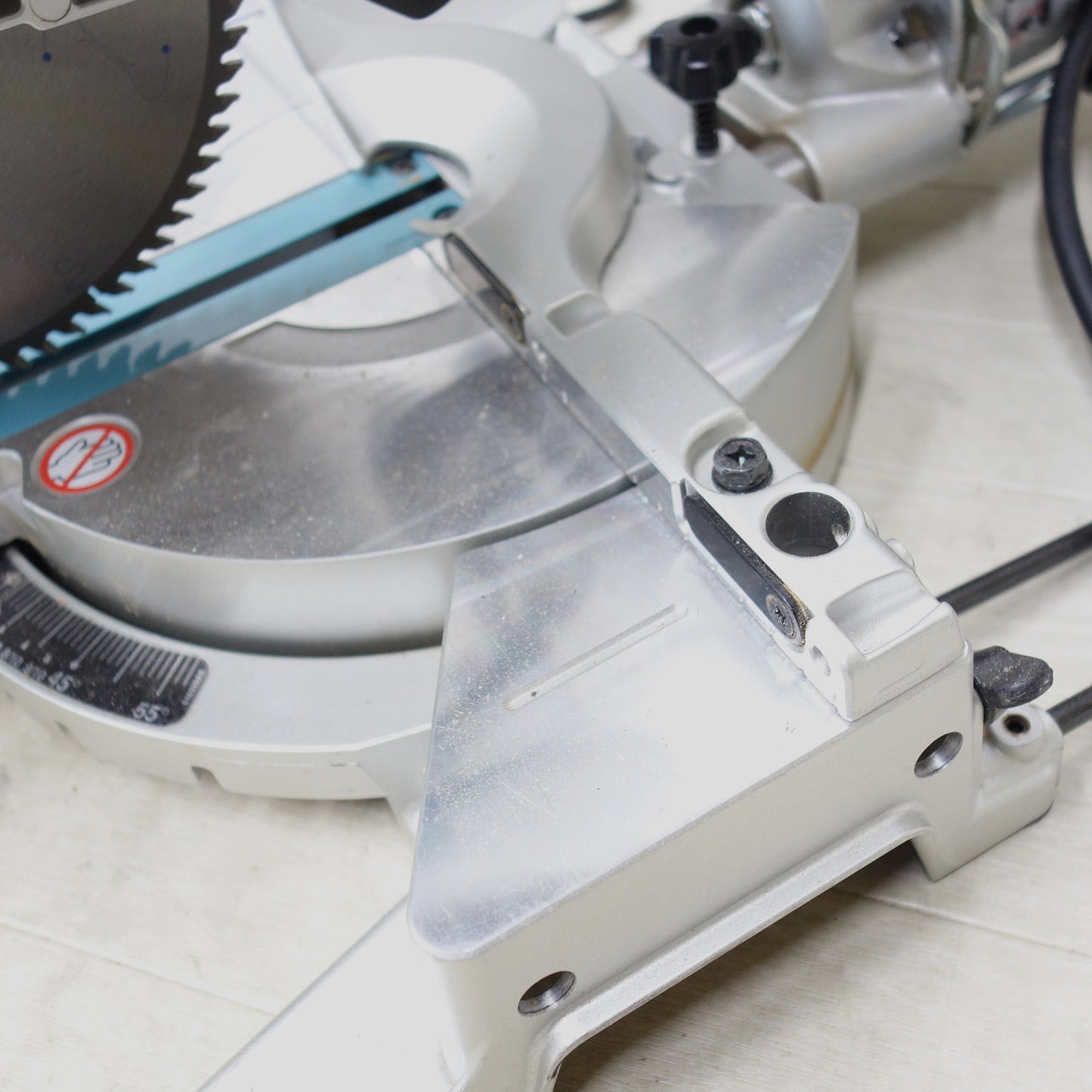 [送料無料] キレイ◆makita マキタ 190mm スライドマルノコ LS0717FL 木工用 切断機 電動工具 100V 50/60Hz◆