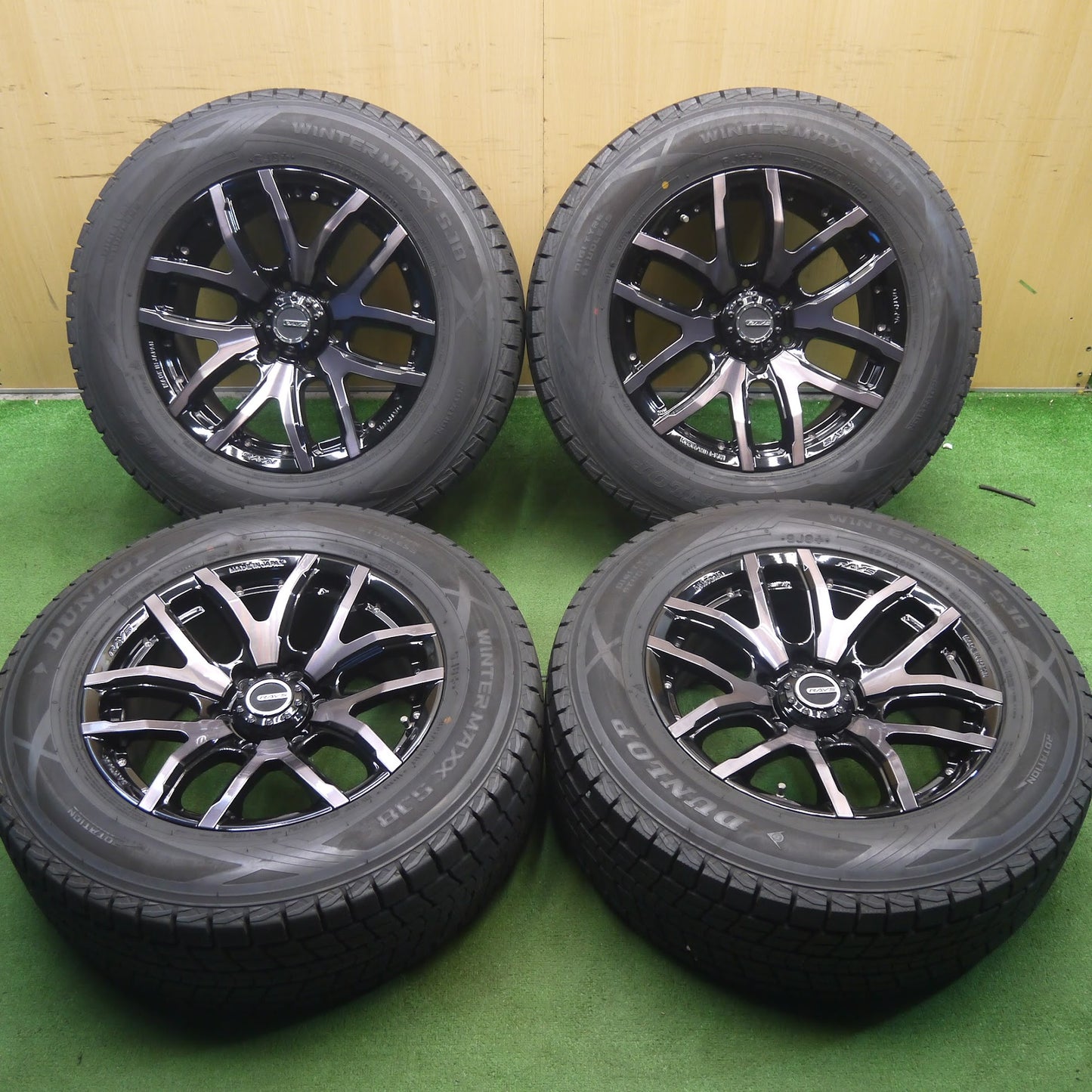 [送料無料]バリ溝！21年！綺麗！9.5分以上★RAYS Team DAYTONA FDX-F6 265/60R18 スタッドレス ダンロップ SJ8 レイズ チームデイトナ PCD139.7/6H★3053001クス