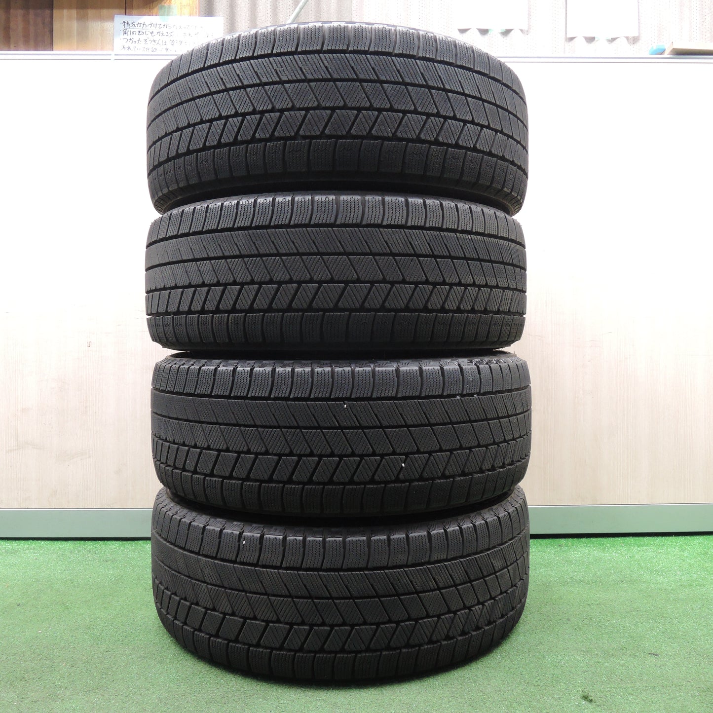 *送料無料*バリ溝！21年！キレイ！9.5分★スタッドレス 225/45R17 ブリヂストン ブリザック VRX3 Lefinada レフィナーダ 17インチ PCD114.3/5H★4010602NJス