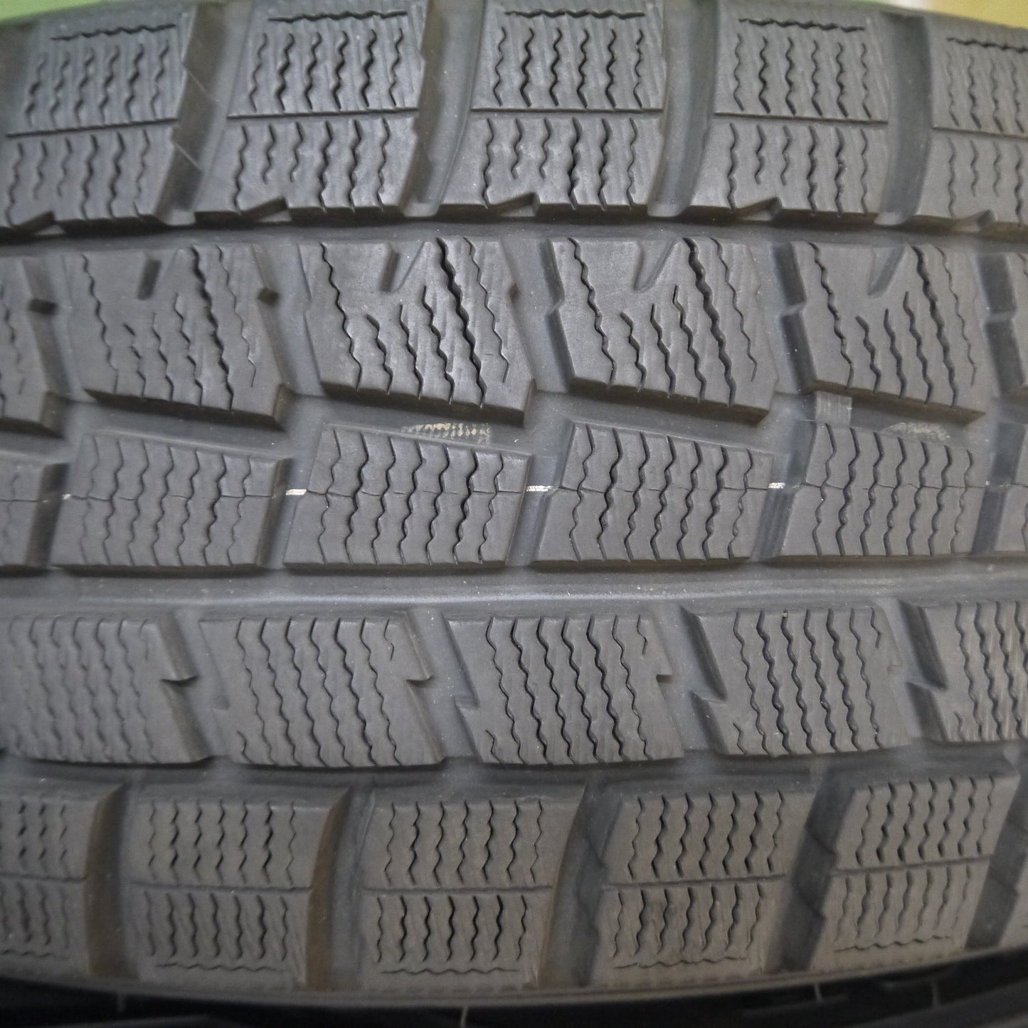 *送料無料*バリ溝！キレイ！9.5分以上★プリウス等 195/65R15 スタッドレス ダンロップ ウインターマックス WM01 SCHNEIDER シュナイダー 15インチ PCD100/5H★3121202Hス