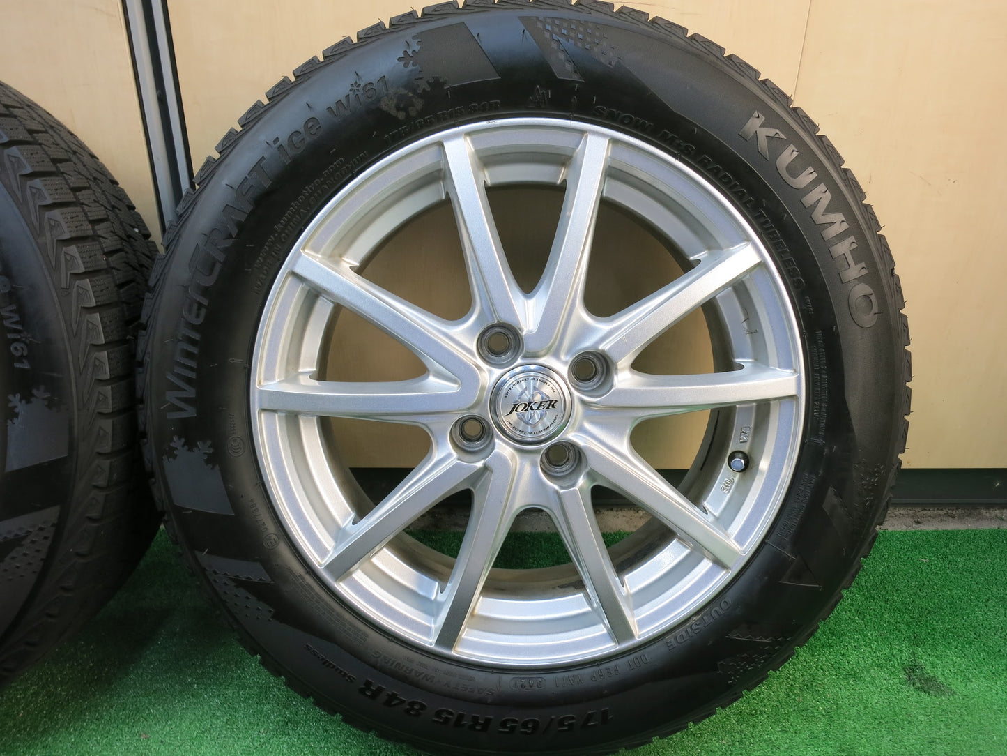 [送料無料]バリ溝！21年！ほぼ10分★スタッドレス 175/65R15 クムホ ウインタークラフト アイス Wi61 JOKER weds ジョーカー 15インチ PCD100/4H★3022205ヒス