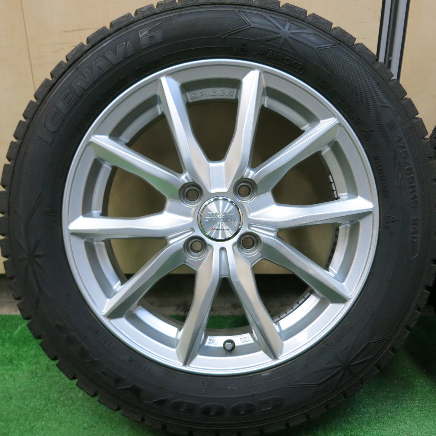 [送料無料]バリ溝！キレイ！9分★スタッドレス 175/65R15 グッドイヤー アイスナビ6 EURO SPEED SPIDER MANARAY SPORT マナレイ 15インチ PCD100/4H★3062802ヒス