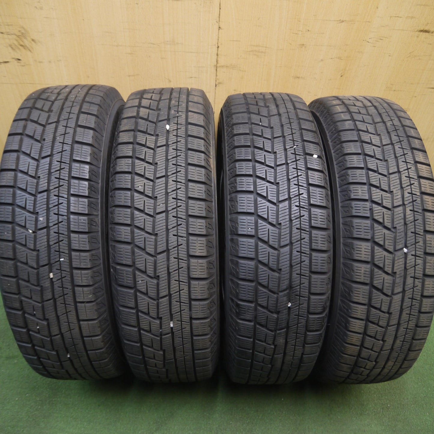 *送料無料* バリ溝！21年！キレイ！9.5分★スタッドレス 175/70R14 ヨコハマ アイスガード iG60 ABATIS アバティス 14インチ PCD100/4H★4031102Hス
