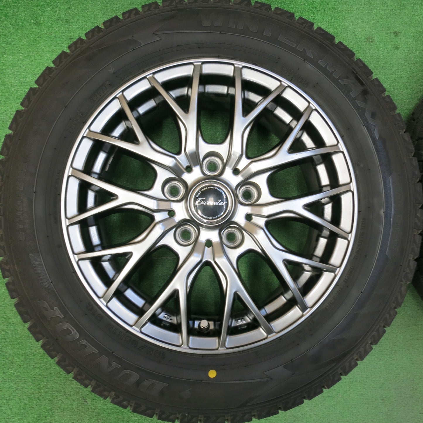 [送料無料]バリ溝！21年！綺麗！9.5分★スタッドレス 195/65R15 ダンロップ ウインターマックス WM02 Exceeder HOT STUFF エクシーダー PCD114.3/5H★3031503ヒス