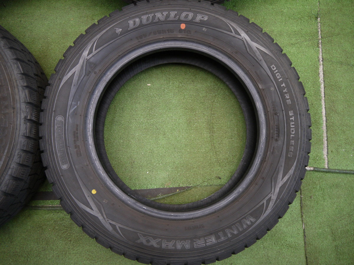 [送料無料]4本価格！18年★スタッドレス 195/65R15 ダンロップ ウインターマックス WM01 タイヤ 15インチ プリウス ノア ヴォクシー 等★2070212ヤスタ