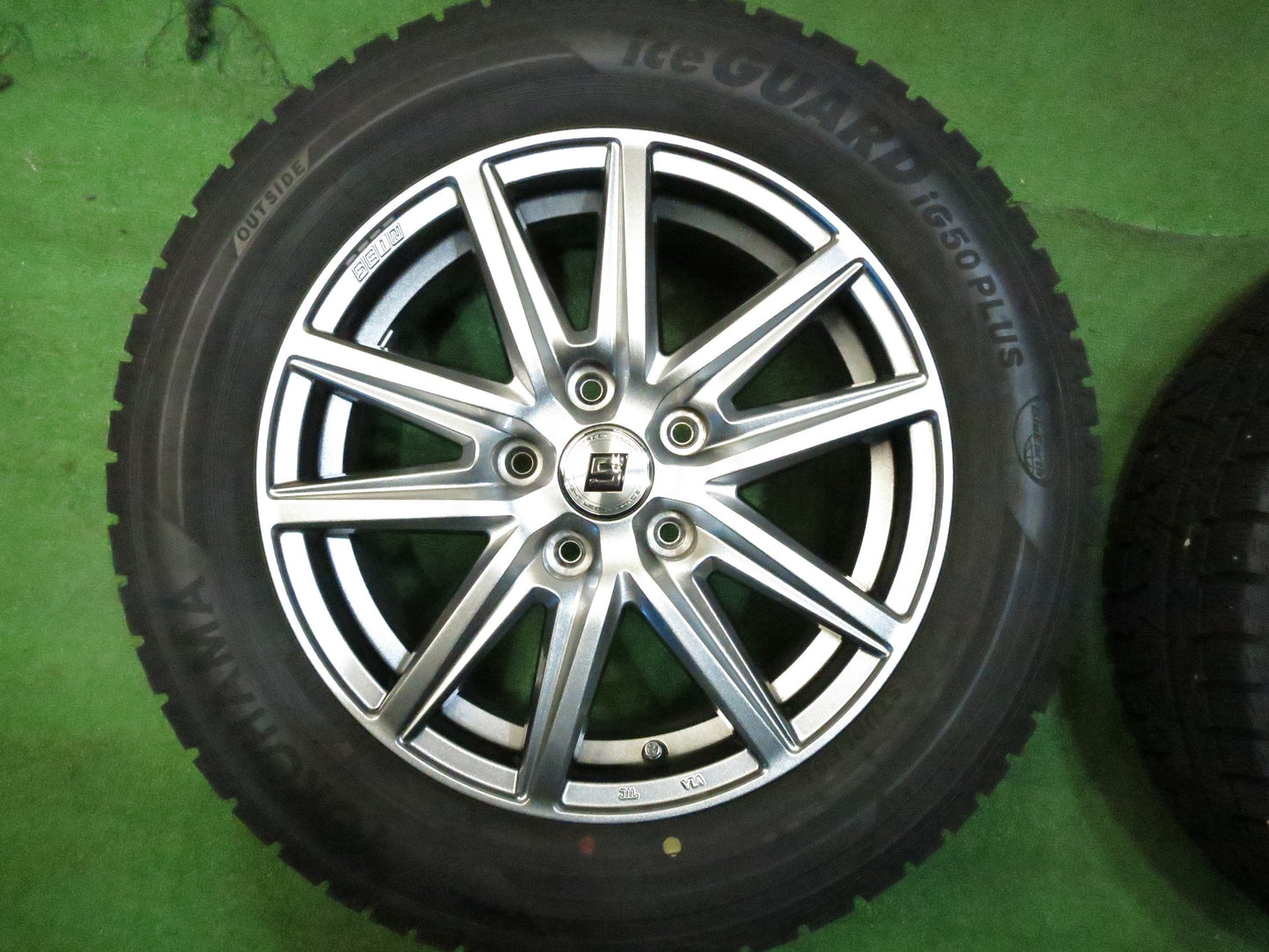 [送料無料]バリ溝！19年！キレイ！9.5分★スタッドレス 215/60R16 ヨコハマ アイスガード iG50 プラス SEIN ザイン 16インチ PCD114.3/5H★3011101Hス