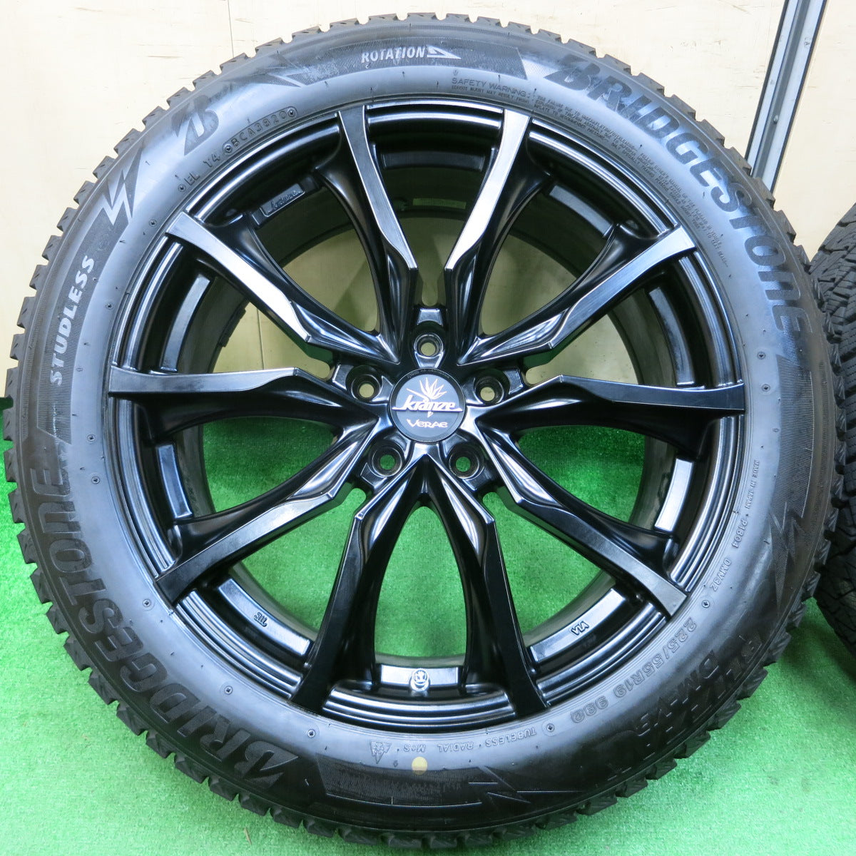 *送料無料*バリ溝！20年！美品！9.5分★kranze VERAE 225/55R19 スタッドレス ブリヂストン ブリザック DM-V3 クレンツェ PCD114.3/5H★3121501イス