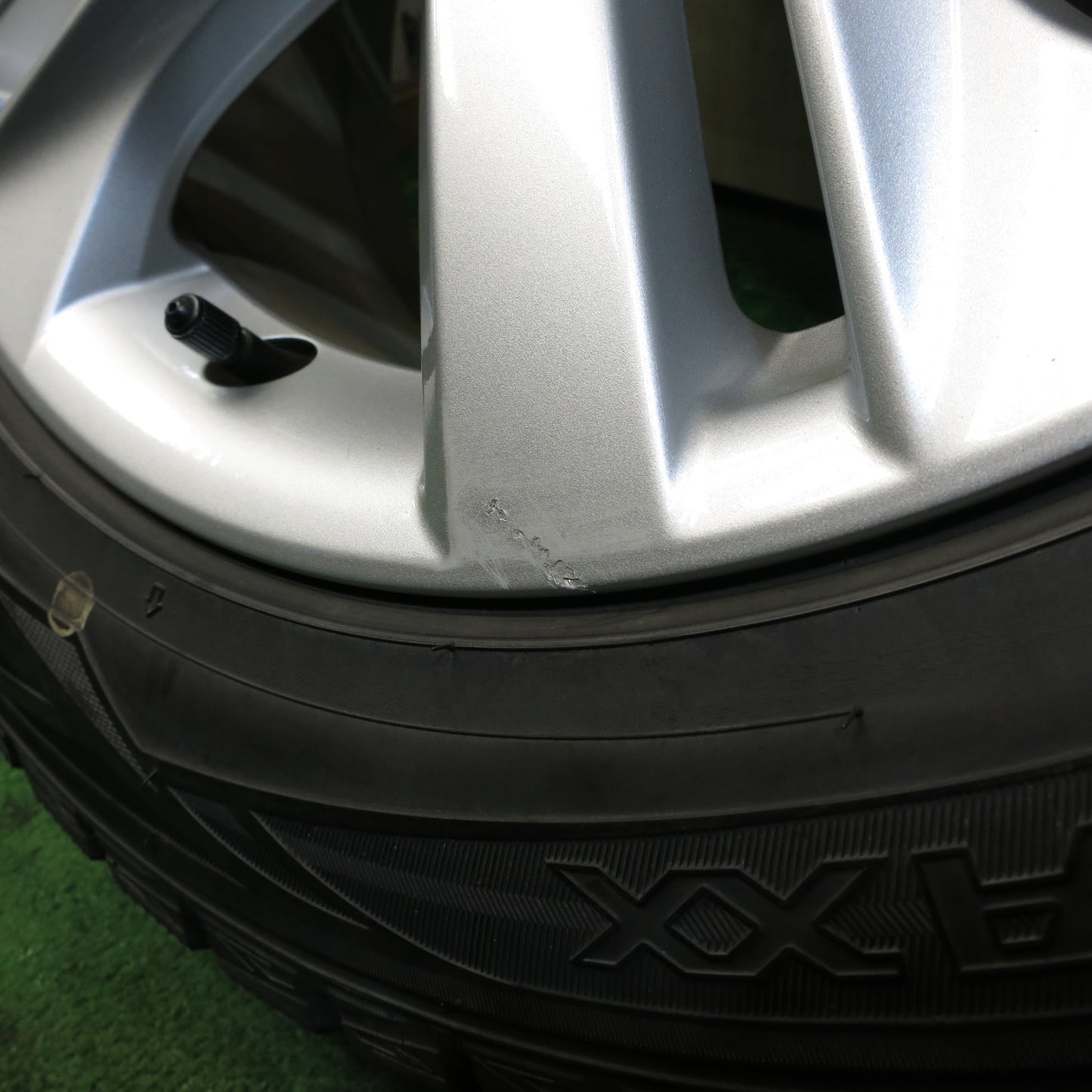 [送料無料]バリ溝！綺麗！9.5分★トヨタ カローラ スポーツ 純正 205/55R16 スタッドレス ダンロップ ウインターマックス WM01 16インチ PCD100/5H★3061305Hス