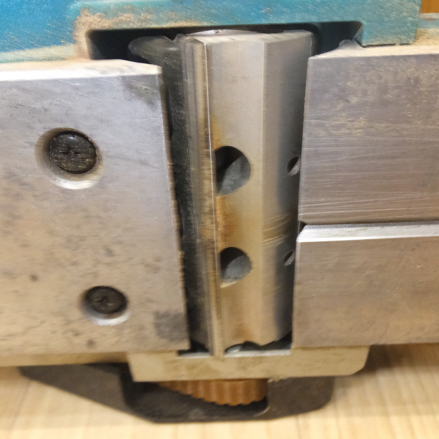 [送料無料] ★マキタ makita 82mm カンナ 1900BA　100V 480W 50-60Hz 5A★