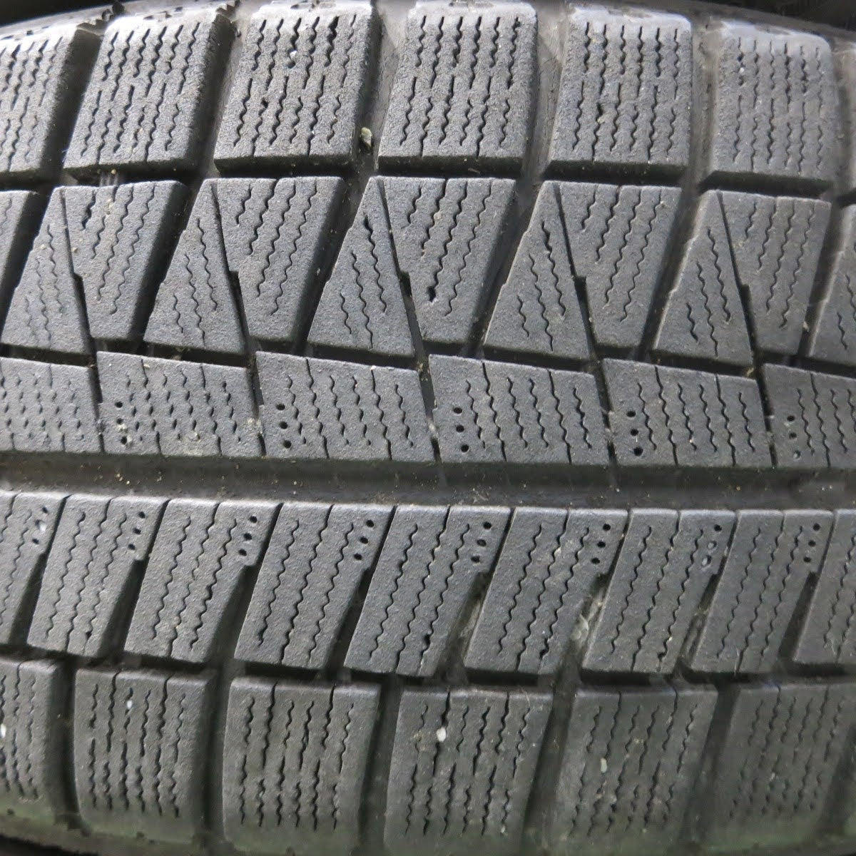 [送料無料]4本価格★スバル エクシーガ 純正 205/60R16 スタッドレス ブリヂストン ブリザック REVO GZ 16インチ PCD100/5H★3092105イス