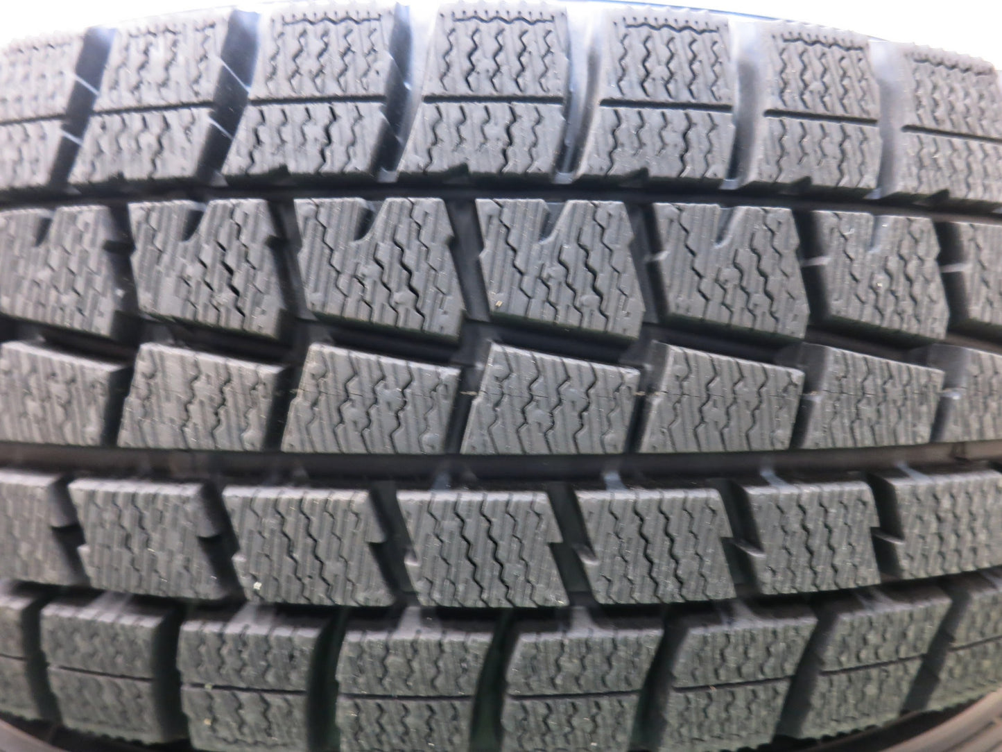 [送料無料]バリ溝！18年！ほぼ10分★スタッドレス 165/70R14 ダンロップ ウインターマックス WM01 SEIN ザイン 14インチ PCD100/4H★2121402ヒス
