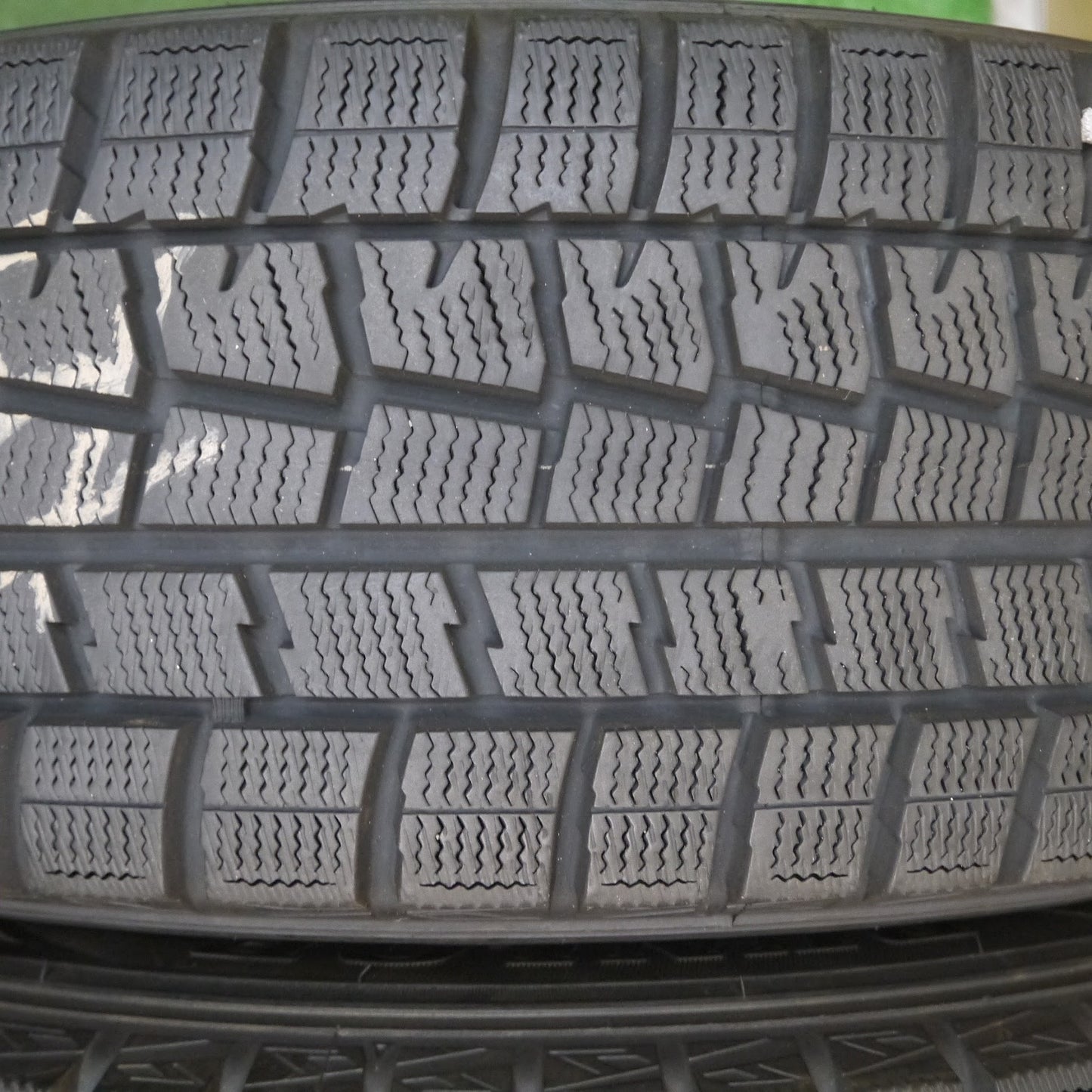 [送料無料]バリ溝！キレイ！9.5分以上★スタッドレス 205/65R15 ダンロップ ウインターマックス WM01 RiZLEY ライツレー 15インチ PCD114.3/5H★3071804KKス