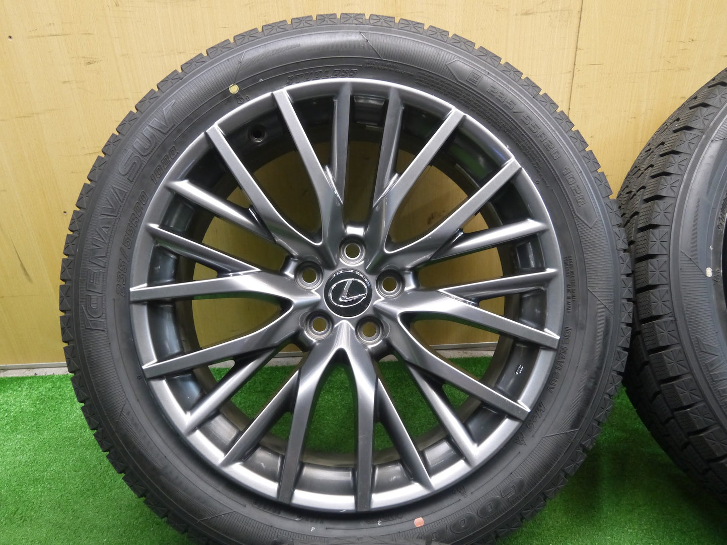 [送料無料]バリ溝！21年！ほぼ10分★レクサス RX Fスポーツ 純正 235/55R20 スタッドレス グッドイヤー アイスナビ SUV 20インチ PCD114.3/5H★2082408クス