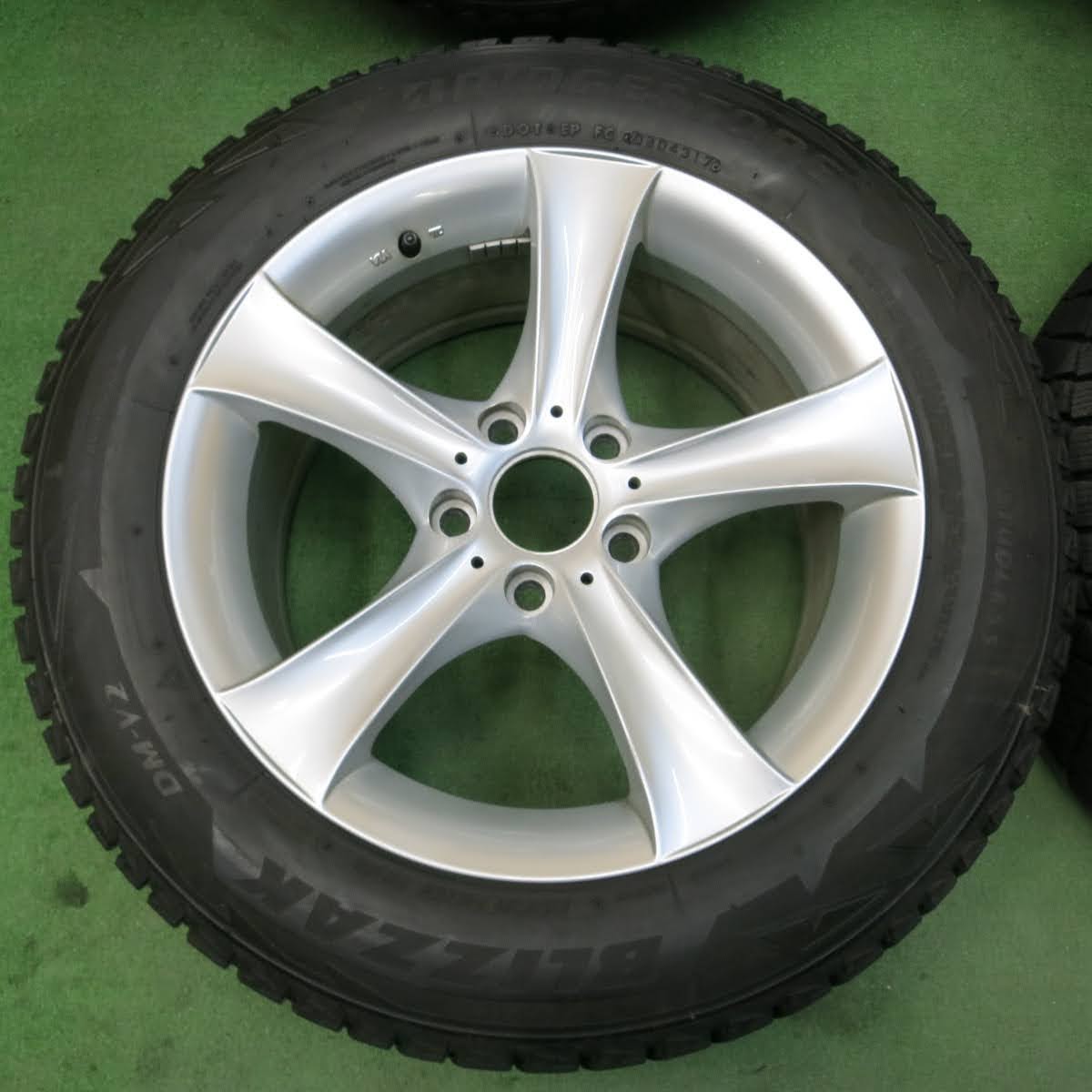 [送料無料]キレイ★BMW 等 AGA 225/60R17 スタッドレス TARGA ブリヂストン ブリザック DM-V2 17インチ PCD120/5H★3100204イス