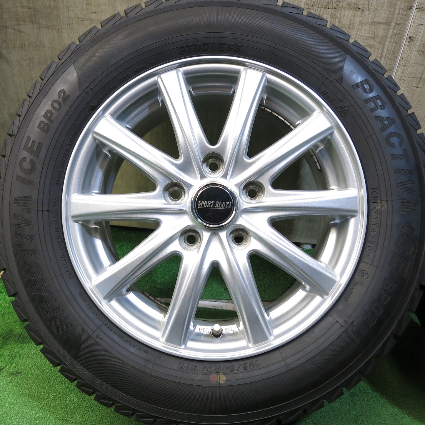 [送料無料]バリ溝！20年！キレイ！9.5分以上★スタッドレス 195/65R15 プラクティバ アイス BP02 SPORT RUOTA 15インチ PCD114.3/5H★3061304Hス