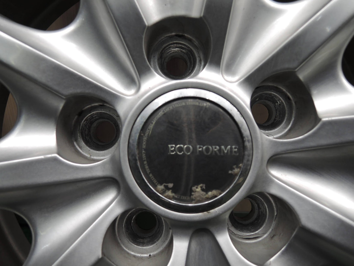 [送料無料]バリ溝！キレイ！9分★スタッドレス 225/60R17 ブリヂストン ブリザック DM-V2 ECO FORME エコフォルム PCD100/5H★3112404HAス