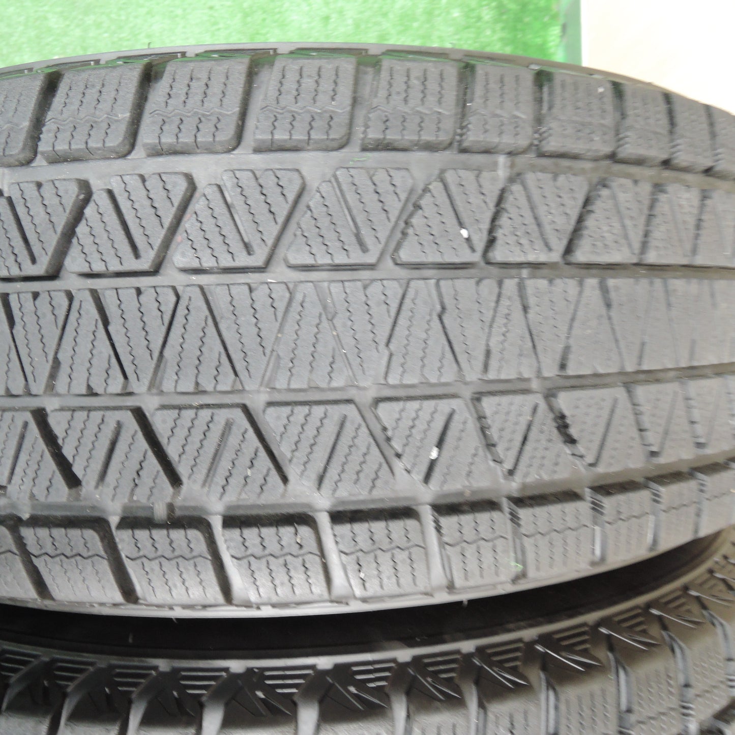 *送料無料*バリ溝！20年！キレイ！9.5分★スタッドレス 265/65R17 ブリヂストン ブリザック DM-V3 HOT STUFF MAD CROSS MC-76 PCD139.7/6H★3121301TNス