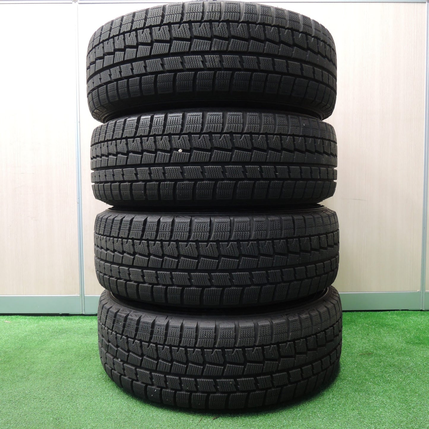 [送料無料]バリ溝！キレイ！9.5分★スタッドレス 195/65R15 ダンロップ ウインターマックス WM01 DUFACT デュファクト 15インチ PCD114.3/5H★3102402NJス