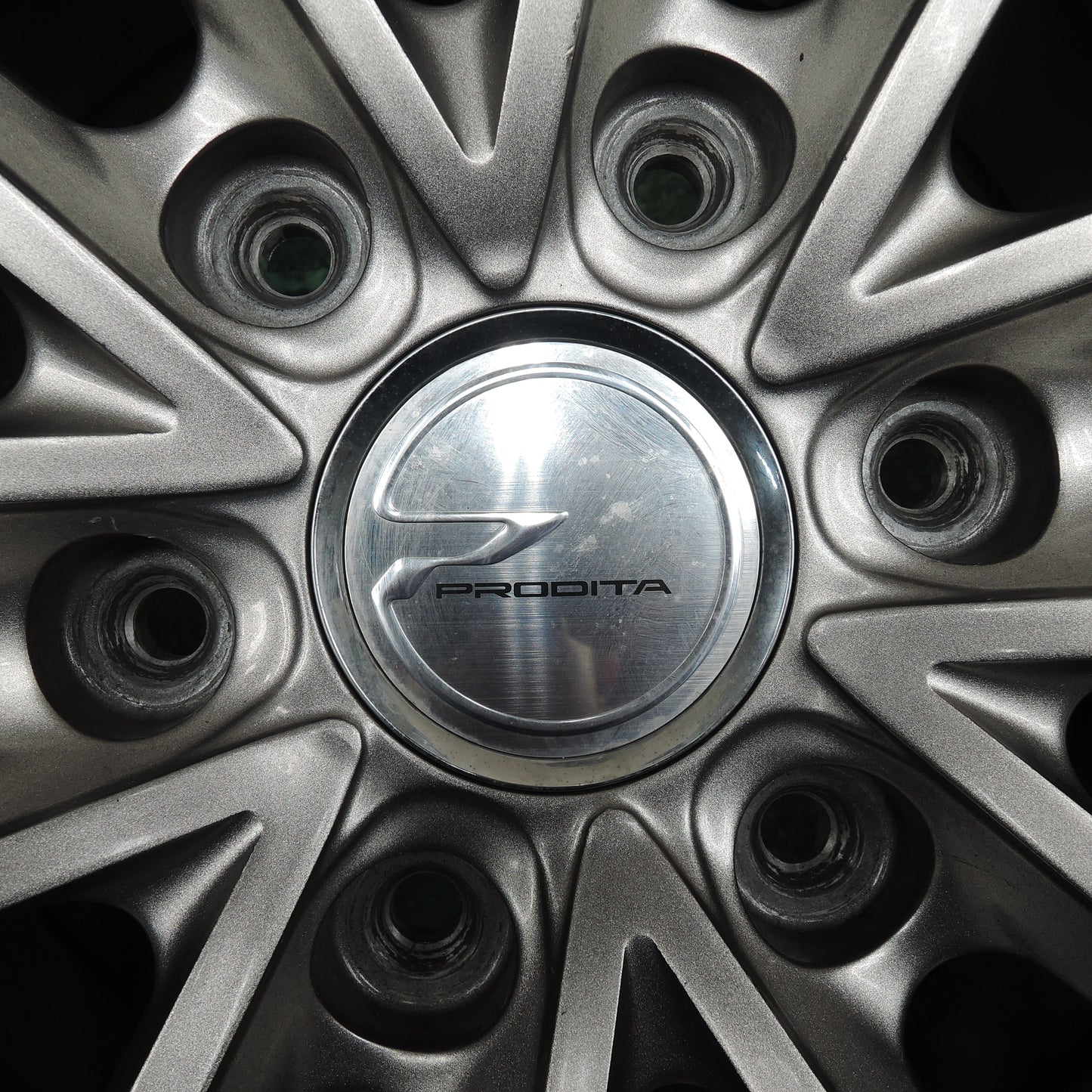 *送料無料*バリ溝！20年！キレイ！8.5分★ハイエース等 195/80R15 スタッドレス ヨコハマ アイスガード iG91 PRODITA プロディータ PCD139.7/6H★3121208NJス