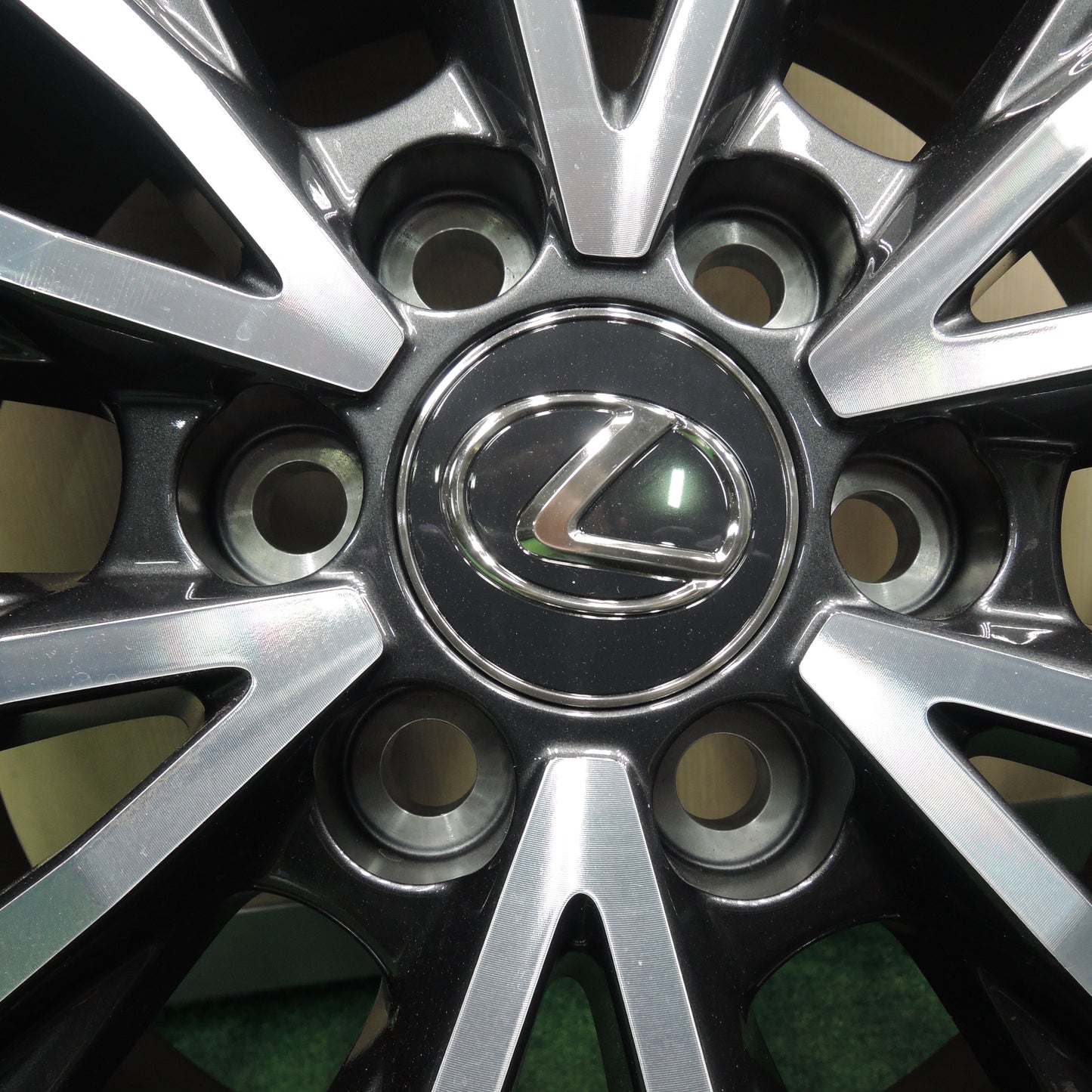 *送料無料*新車外し！23年！センサー付★レクサス LX600 純正 265/55R20 ヨコハマ ジオランダー X-CV G057 PCD139.7/6H★3120801TNノ