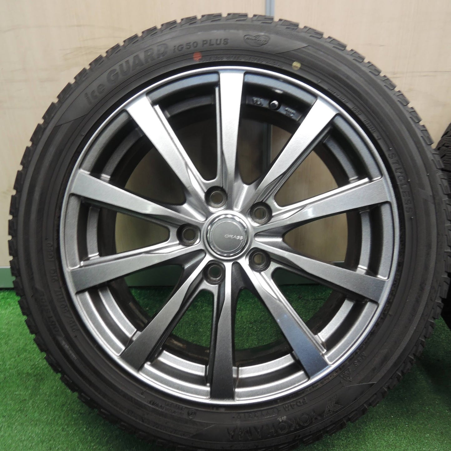 [送料無料]バリ溝！19年！キレイ！9.5分★スタッドレス 215/50R17 ヨコハマ アイスガード iG50 プラス GRASS グラス 17インチ PCD114.3/5H★3111302NJス