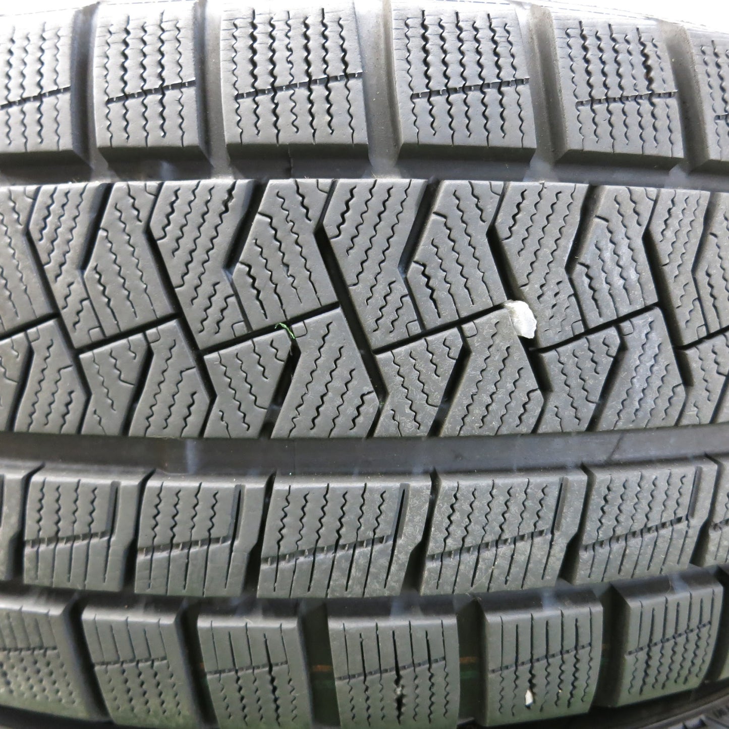 [送料無料]バリ溝！キレイ！9分★スタッドレス 215/50R17 ピレリ アイスアシンメトリコ 社外 アルミ ホイール 17インチ PCD114.3/5H★3071904ヒス
