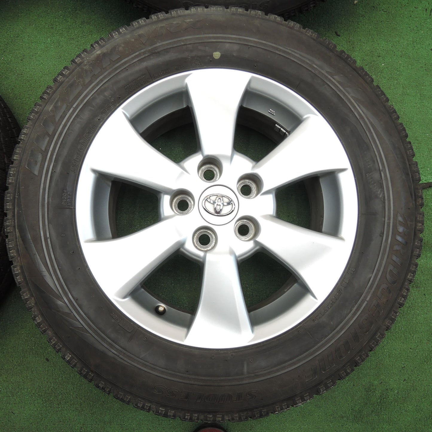 [送料無料]キレイ★トヨタ 20系 アルファード ヴェルファイア 純正 215/65R16 スタッドレス ブリヂストン ブリザック VRX 16インチ PCD114.3/5H★3091903クス