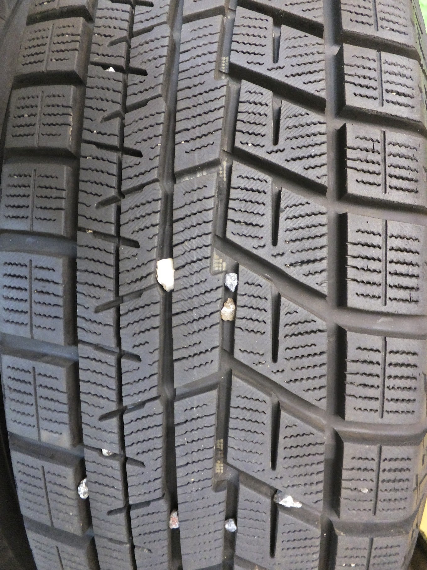 [送料無料]超バリ溝！キレイ！9.5分以上★スタッドレス 195/65R15 ヨコハマ アイスガード iG60 JOKER ジョーカー 15インチ PCD114.3/5H★2080816Hス