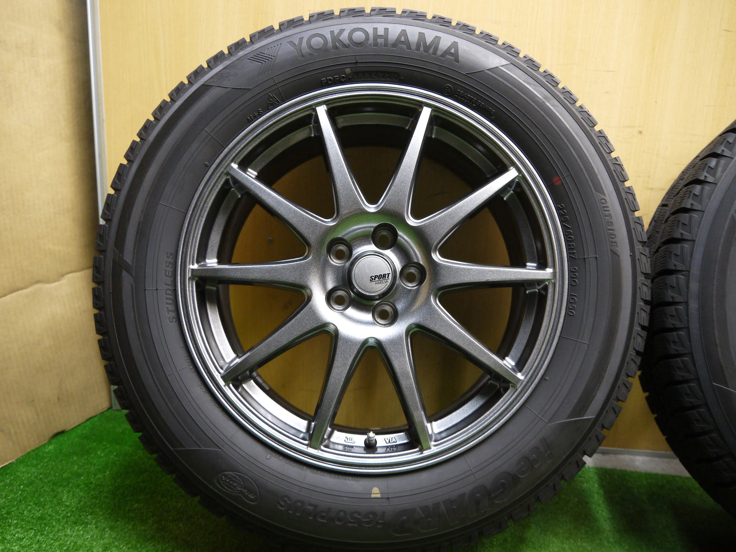[送料無料]バリ溝！20年！キレイ！9.5分以上★スタッドレス 225/60R17 ヨコハマ アイスガード iG50 プラス SPORT AVELIA 17インチ PCD100/5H★2022602ヤス