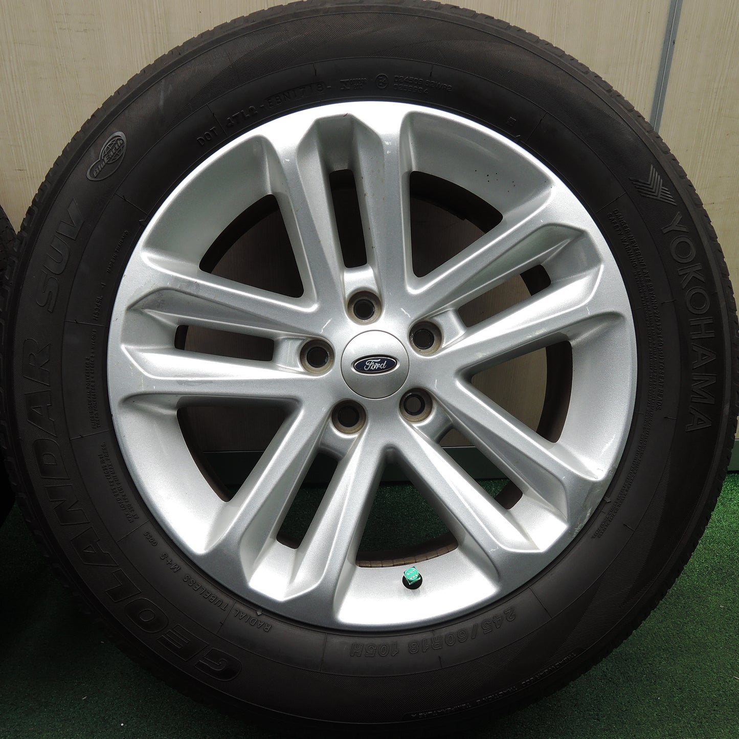 *送料無料*バリ溝！8.5分★フォード エクスプローラー 純正 245/60R18 ヨコハマ ジオランダー SUV 18インチ PCD114.3/5H★3121007HAノ