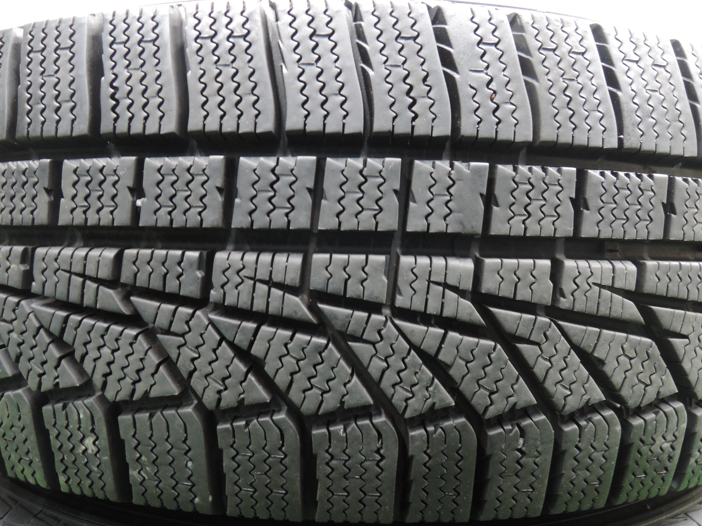 *送料無料*バリ溝！21年！キレイ！9.5分★スタッドレス 175/65R15 ハンコック ウインターアイセプト IZ2A Exceeder エクシーダー 15インチ PCD100/4H★3111204HAス