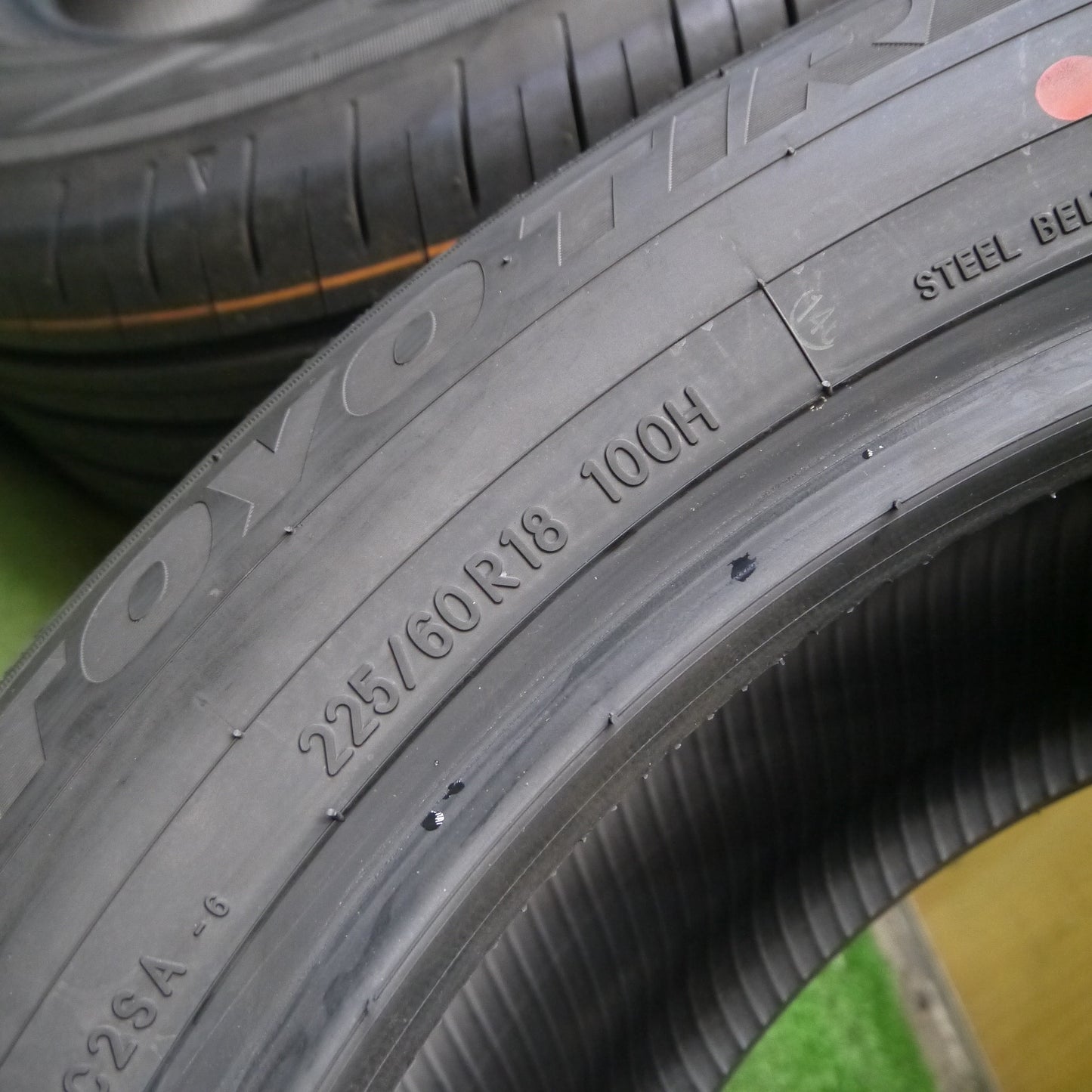 *送料無料*新車外し！23年★225/60R18 トーヨー プロクセス Comfort タイヤ 18インチ ハリアー RAV4 等★3121505Hノタ