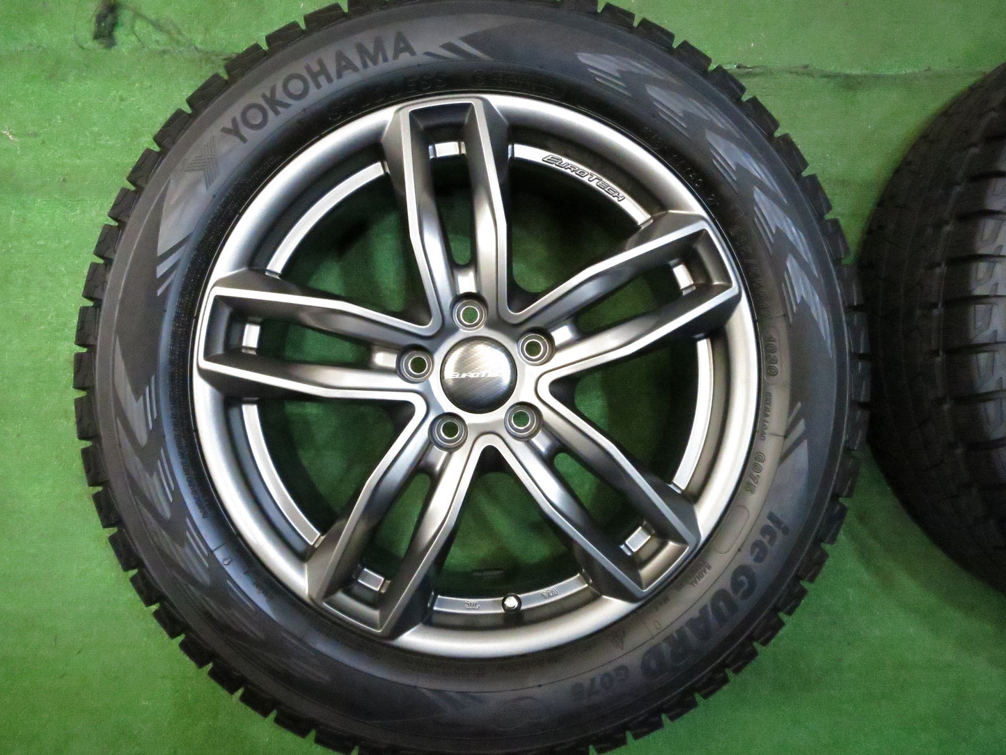 [送料無料]バリ溝！19年！キレイ！9分★ボルボ 等 EURO TECH 235/55R17 スタッドレス ヨコハマ アイスガード G075 ユーロテック PCD108/5H★3011110Hス