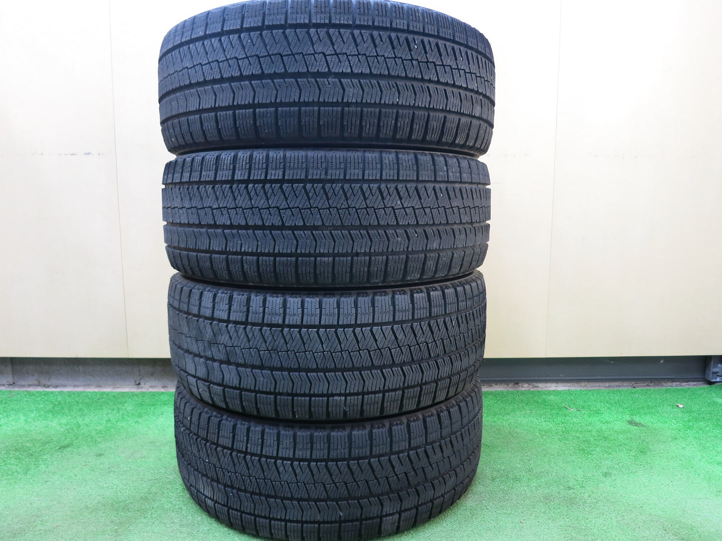 [送料無料]バリ溝！20年！9.5分★スタッドレス 225/45R17 ブリヂストン ブリザック VRX2 ECO FORME エコフォルム 17インチ PCD114.3/5H★3022206ヒス