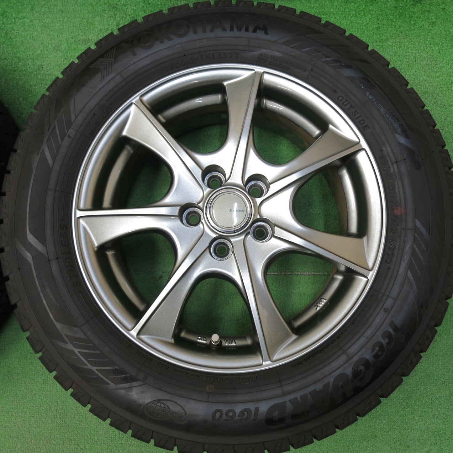 [送料無料]バリ溝！22年！キレイ！ほぼ10分★スタッドレス 195/65R15 ヨコハマ アイスガード iG60 LEBEN レーベン 15インチ PCD100/5H★3051307ヒス