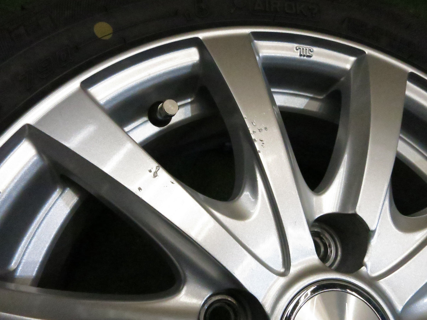 [送料無料]バリ溝！19年！9.5分以上★スタッドレス 165/65R14 グッドイヤー アイスナビ6 ravrion RS01 ラブリオン 14インチ PCD100/4H★3020112Hス