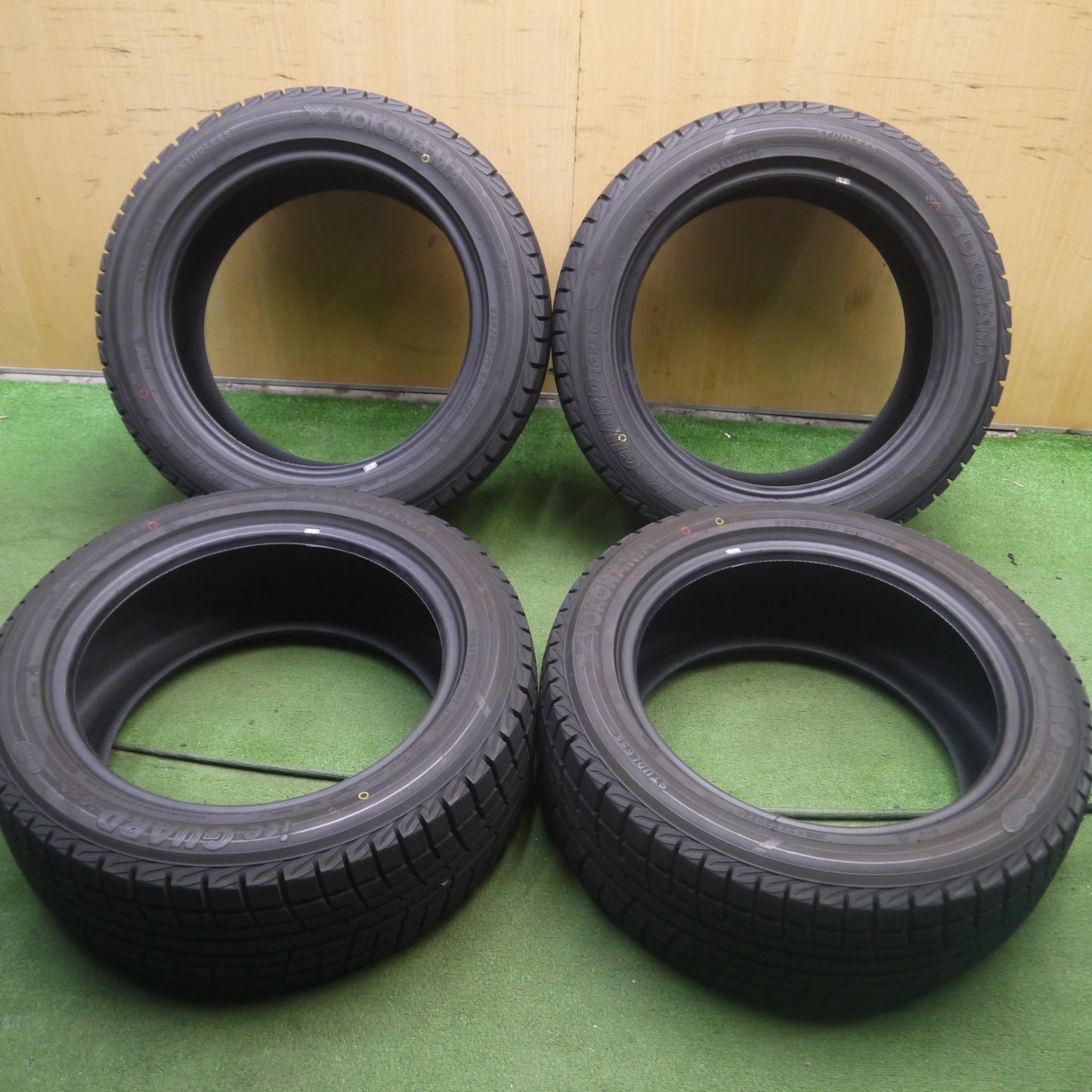 *送料無料* バリ溝！22年！ほぼ10分★スタッドレス 225/50R17 ヨコハマ アイスガード iG52C タイヤ 17インチ カムリ マークX スカイライン RX-8等★4021908Hスタ