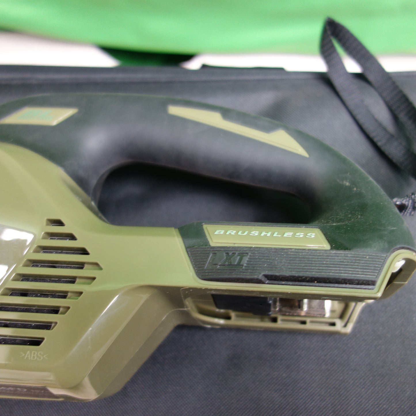 *送料無料*美品！付属品付☆マキタ 充電式 クリーナー CL286FD 掃除機☆