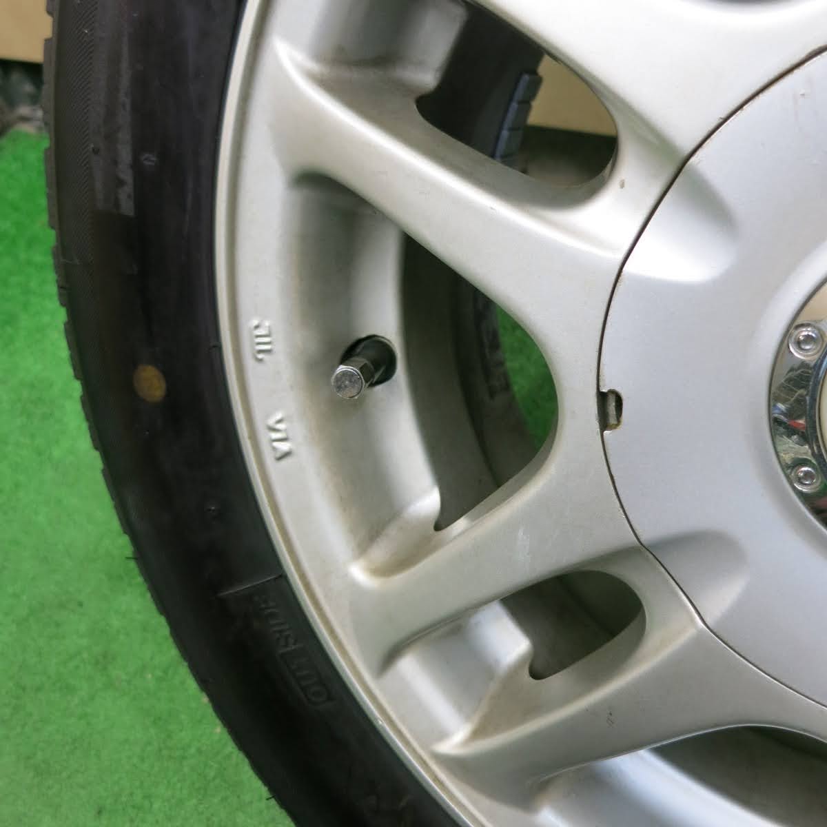 送料無料]バリ溝！20年！ほぼ10分☆スタッドレス 175/70R14