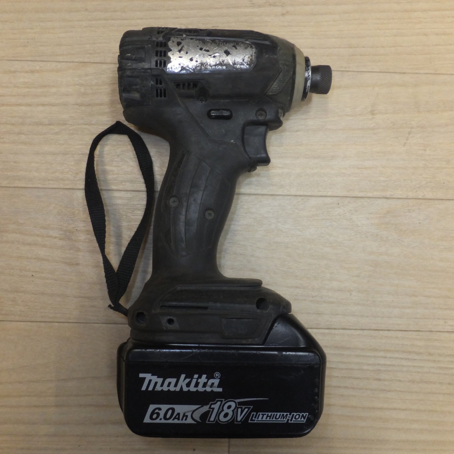 [送料無料] ★マキタ makita 充電式インパクトドライバ TD149D　バッテリ BL1860B　セット★