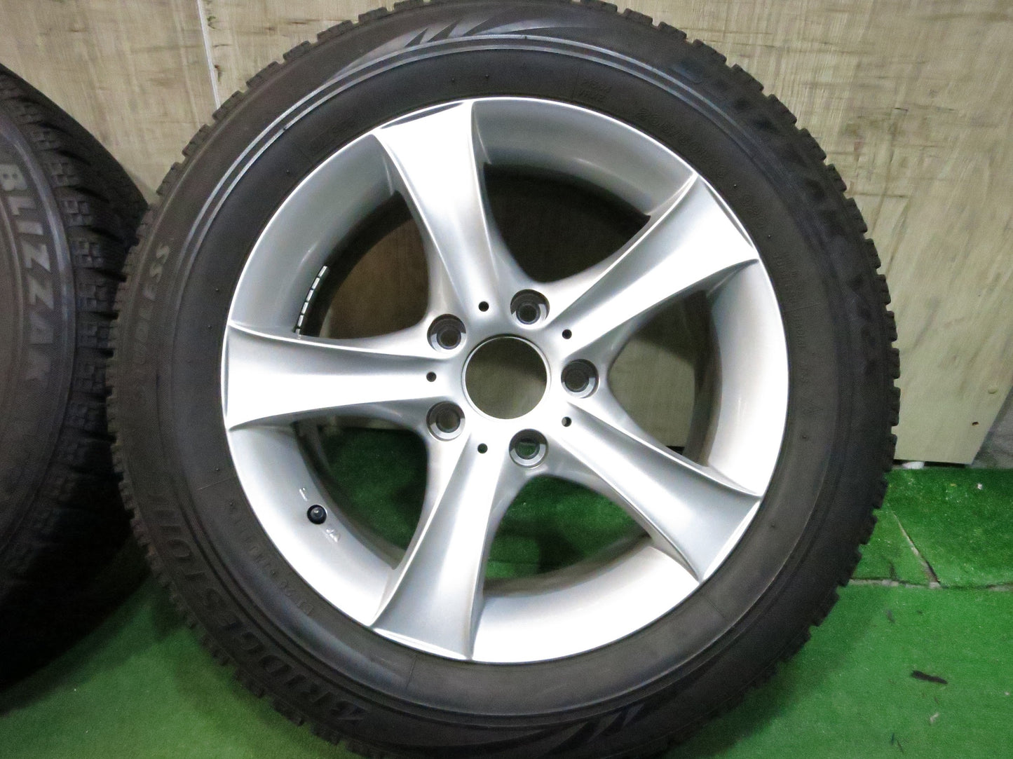 [送料無料]キレイ★BMW 等 205/60R16 スタッドレス AGA TAS ブリヂストン ブリザック VRX 16インチ PCD120/5H★3022405Hス