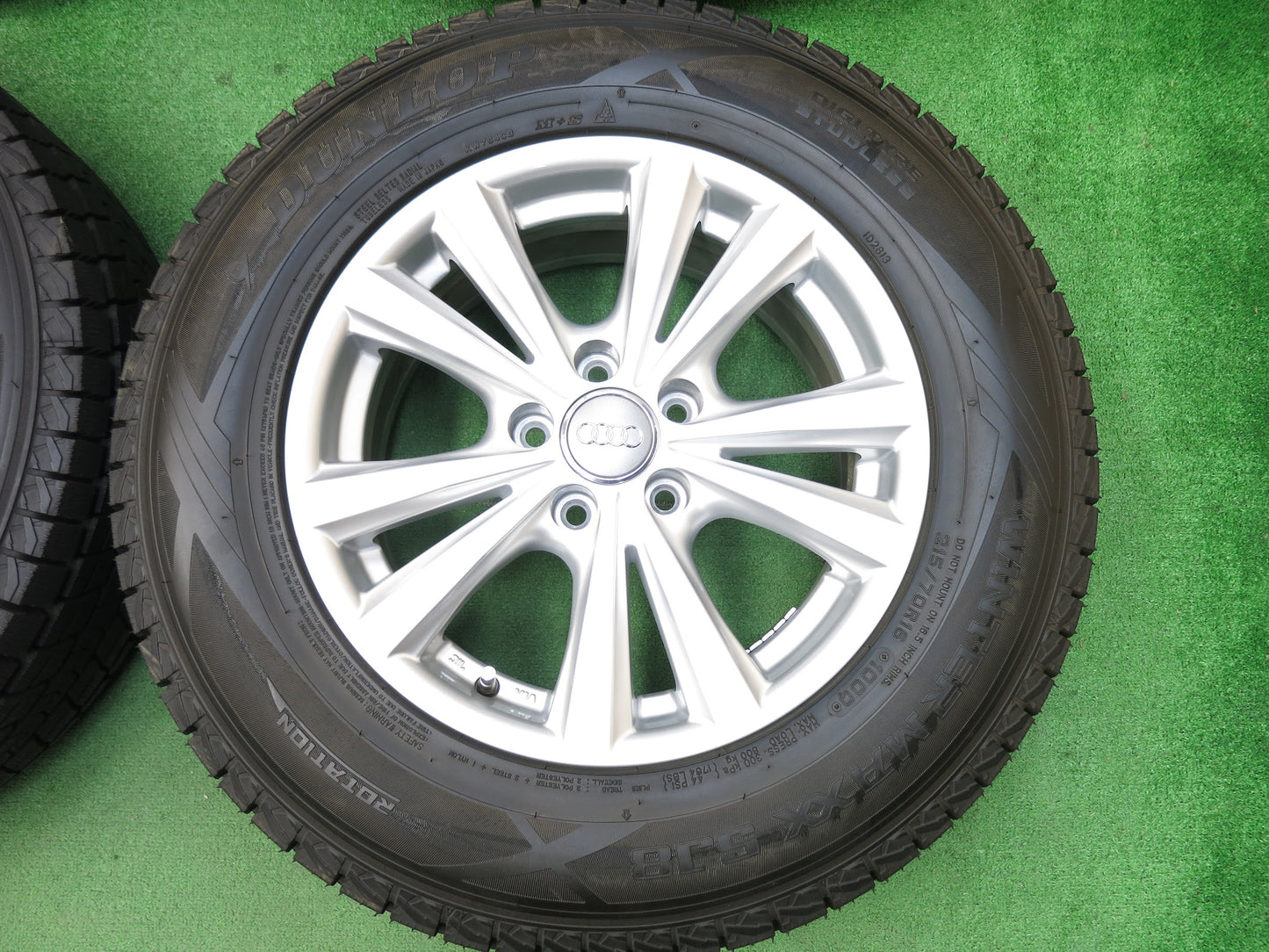 [送料無料]超バリ溝！20年！キレイ！ほぼ10分★アウディ 等 215/70R16 スタッドレス ダンロップ ウインターマックス SJ8 社外 アルミ PCD112/5H★3020111ヒス