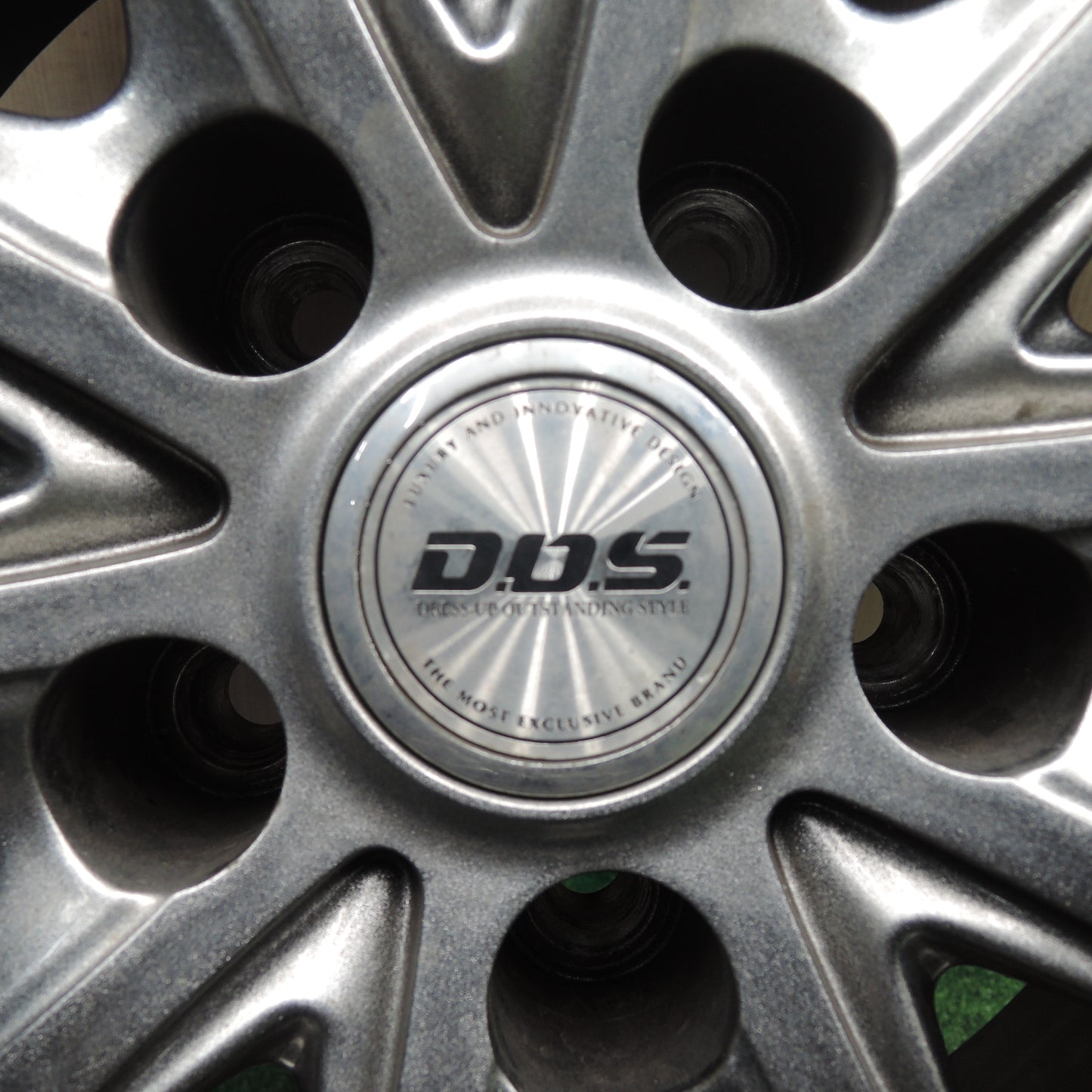 *送料無料*バリ溝！9.5分★スタッドレス 225/65R17 グッドイヤー アイスナビ SUV D.O.S. DOS 17インチ PCD114.3/5H★3122803HAス