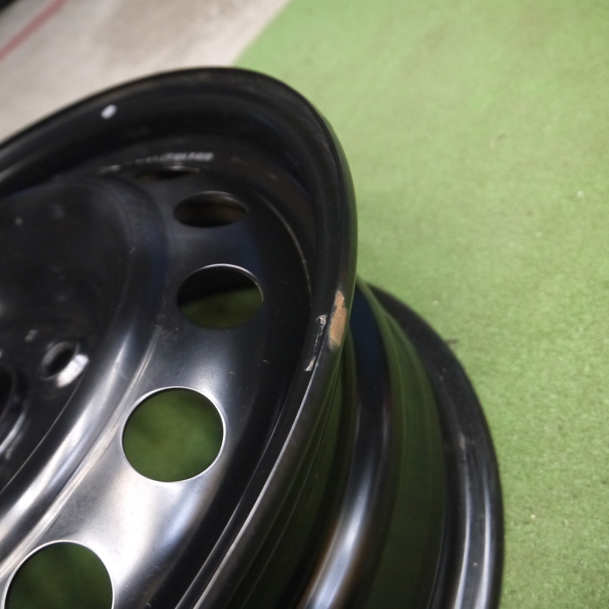 送料無料]キレイ☆トヨタ アクア 純正 スチール ホイール 15インチ 15