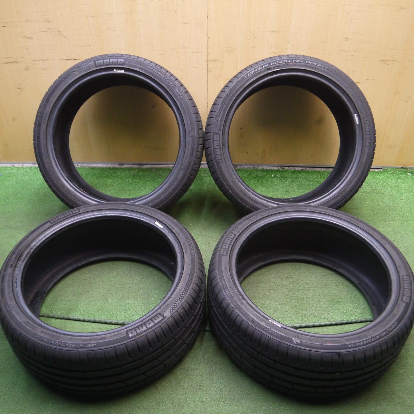 *送料無料*バリ溝！23年！9.5分★225/40R18 モモ TOPRUN M300 AS SPORT タイヤ 18インチ★3121504Hノタ