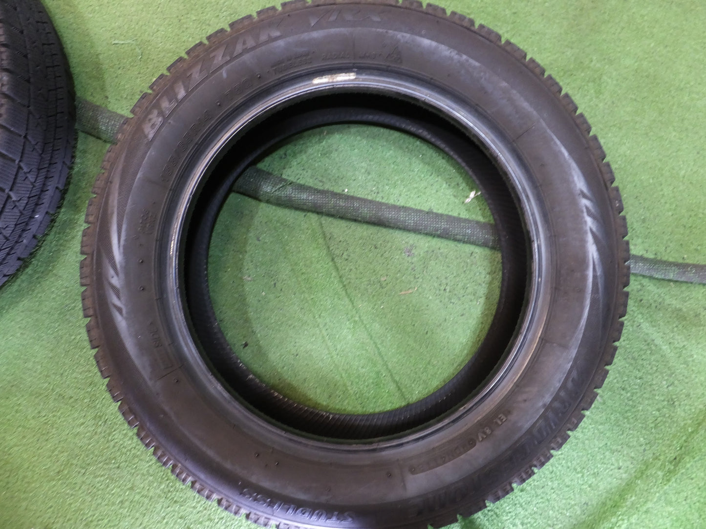 [送料無料]バリ溝！18年！8.5分★スタッドレス 155/65R14 ブリヂストン ブリザック VRX タイヤ 14インチ タント ムーヴ ワゴンR 等 軽自動車★2071109Hスタ